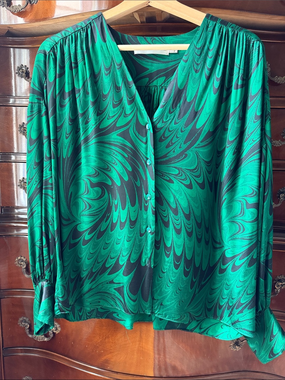 Lovely deep emerald green blouse from In Wear. Never worn without tags